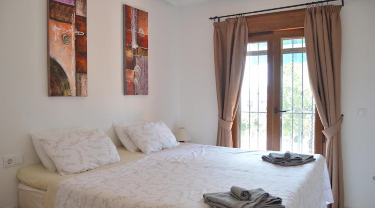 Villamartin, Lovely 2 Bed House, Short Walk To The Plaza. Ориуэла Экстерьер фото